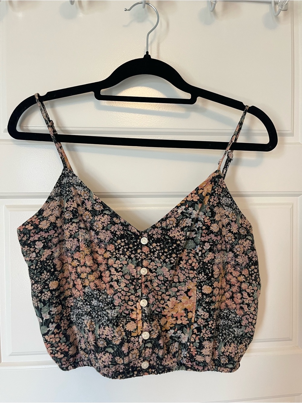 American Eagle Outfitters Black Floral Button-Front Cropped Tank - Pink & Green